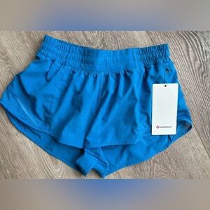 Lululemon Hotty Hot Low-Rise Lined Short 2.5" Poolside Blue Size 8 New NWT